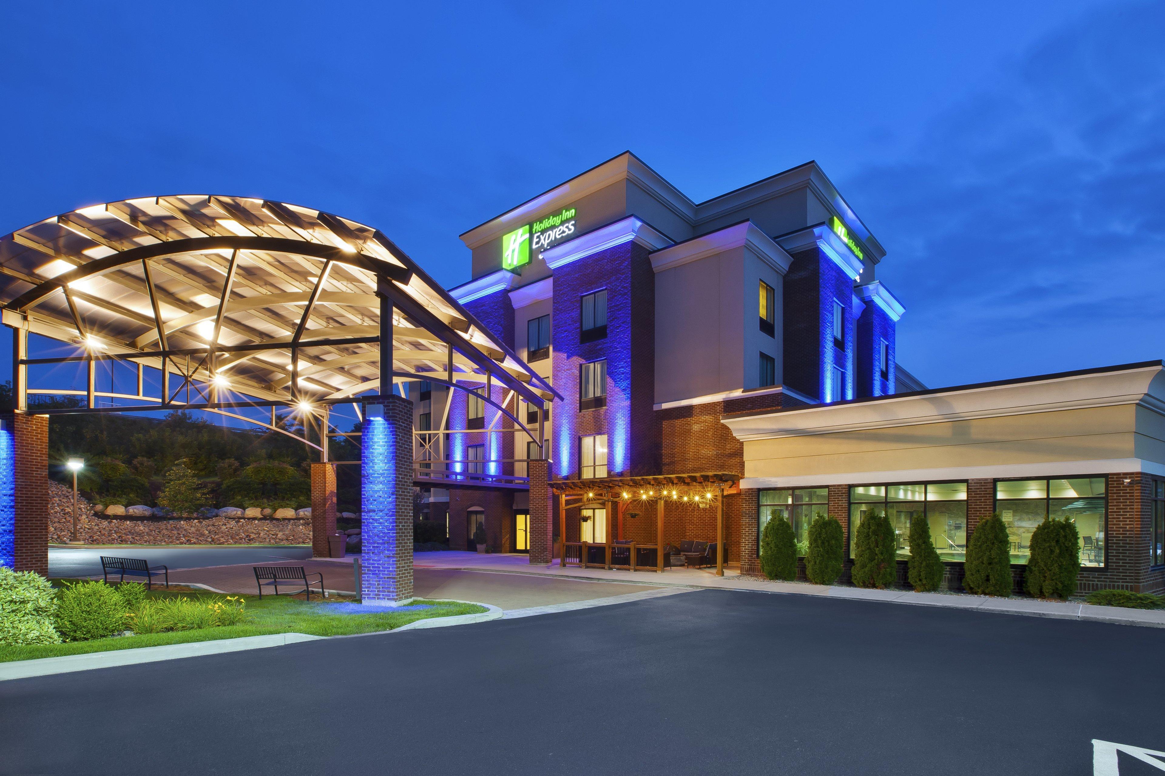Express & Finger Lakes By Ihg Geneva