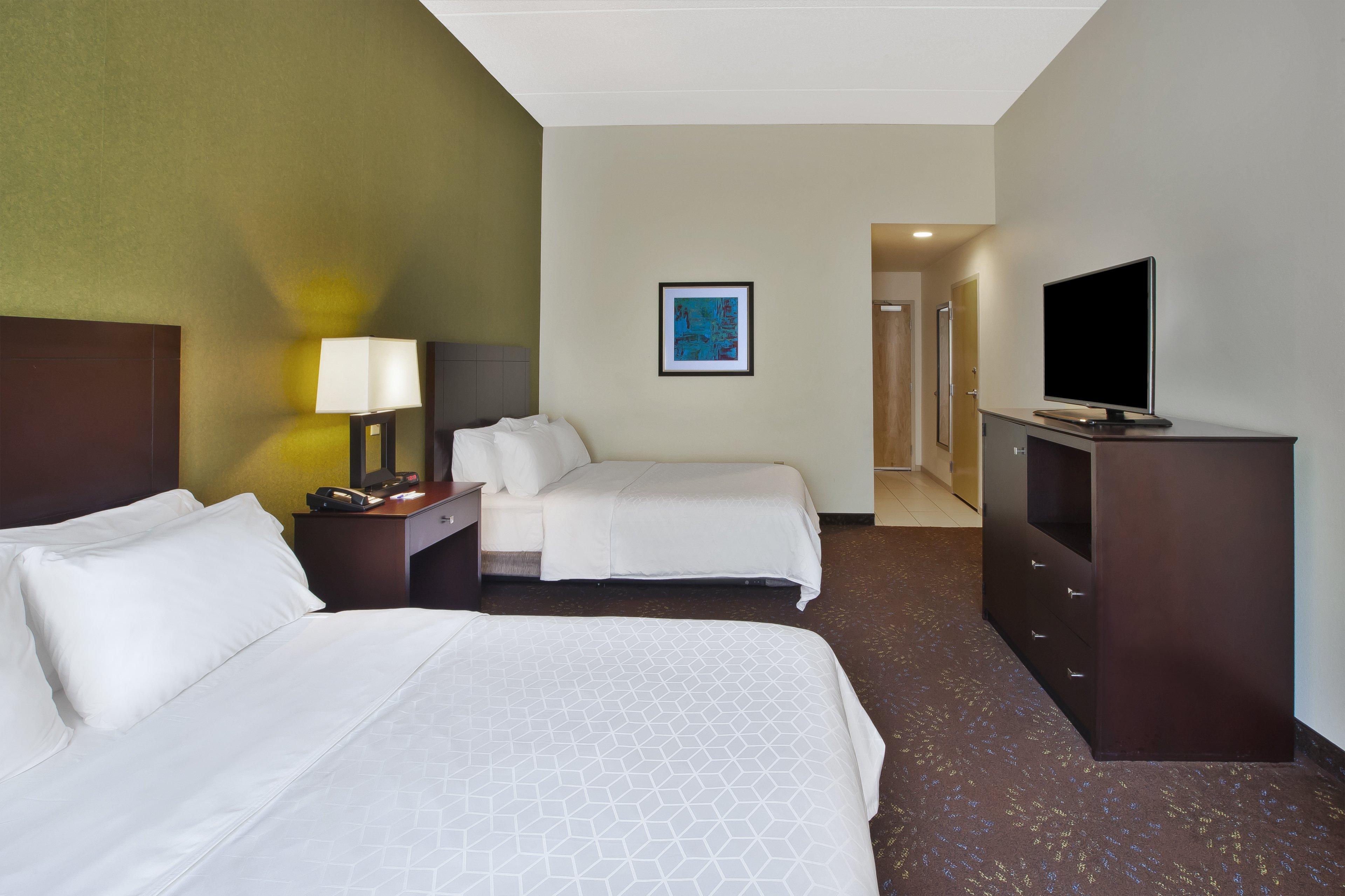 Express & Finger Lakes By Ihg Hotel 2*