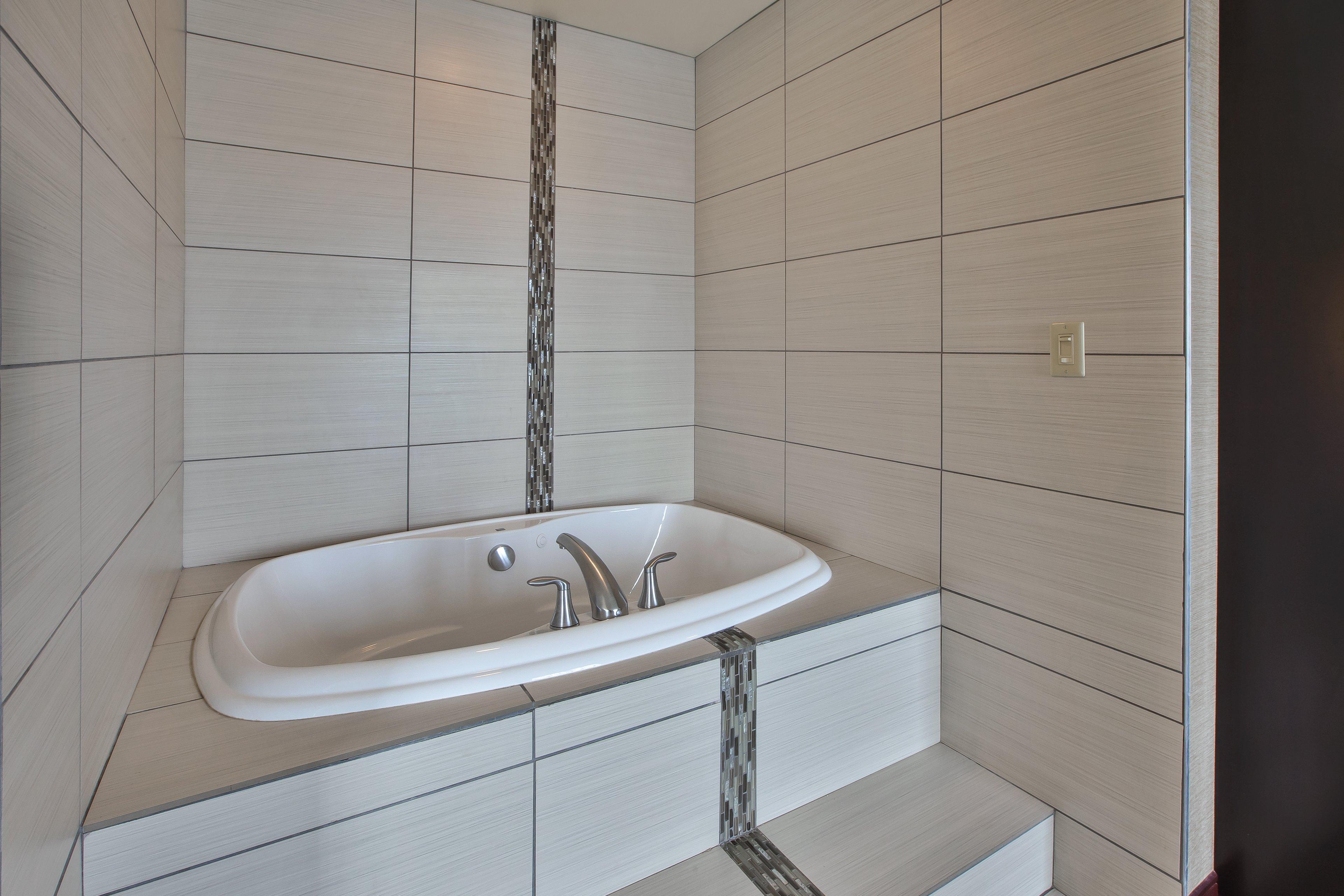 Express & Finger Lakes By Ihg 2* Geneva