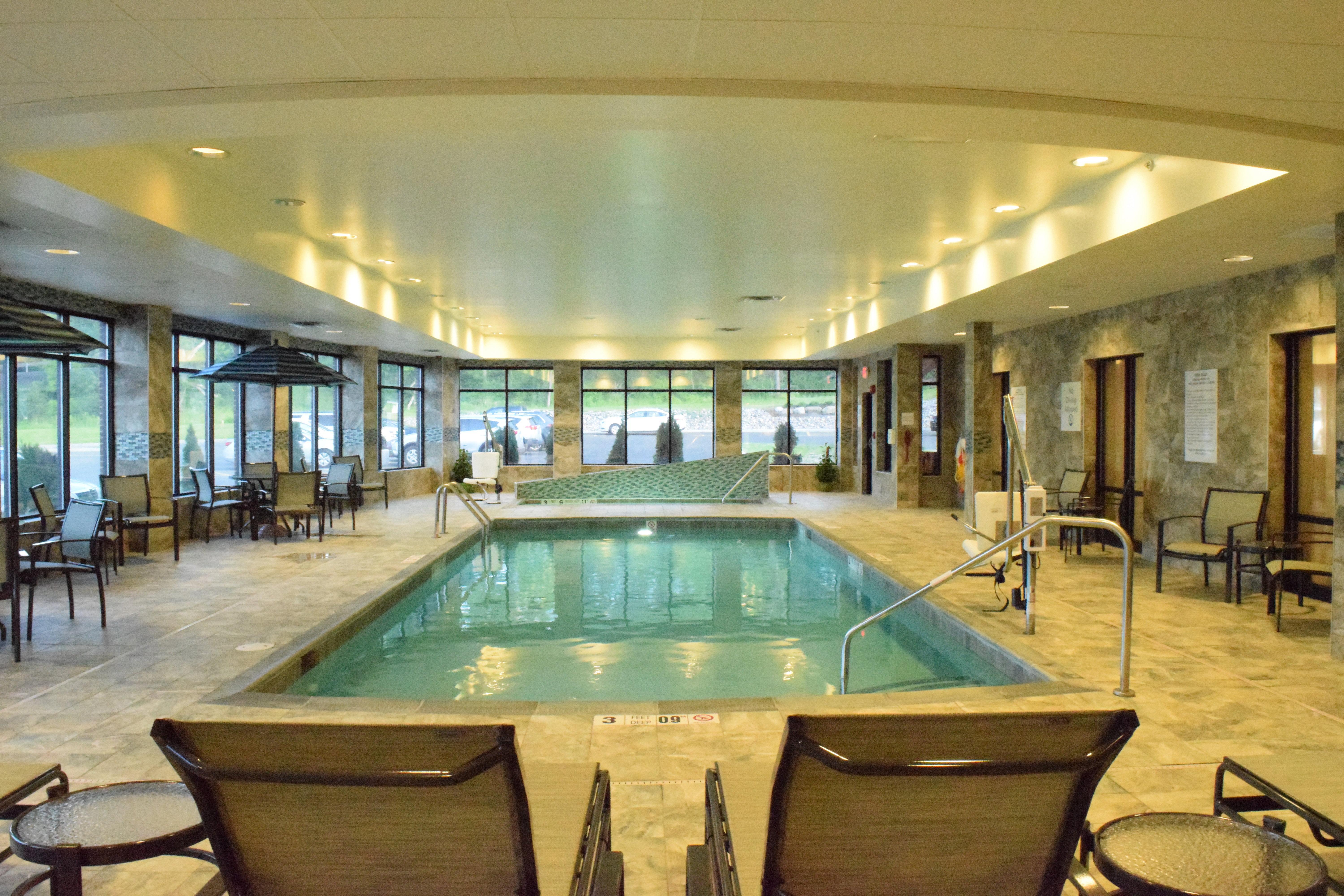 Express & Finger Lakes By Ihg Geneva