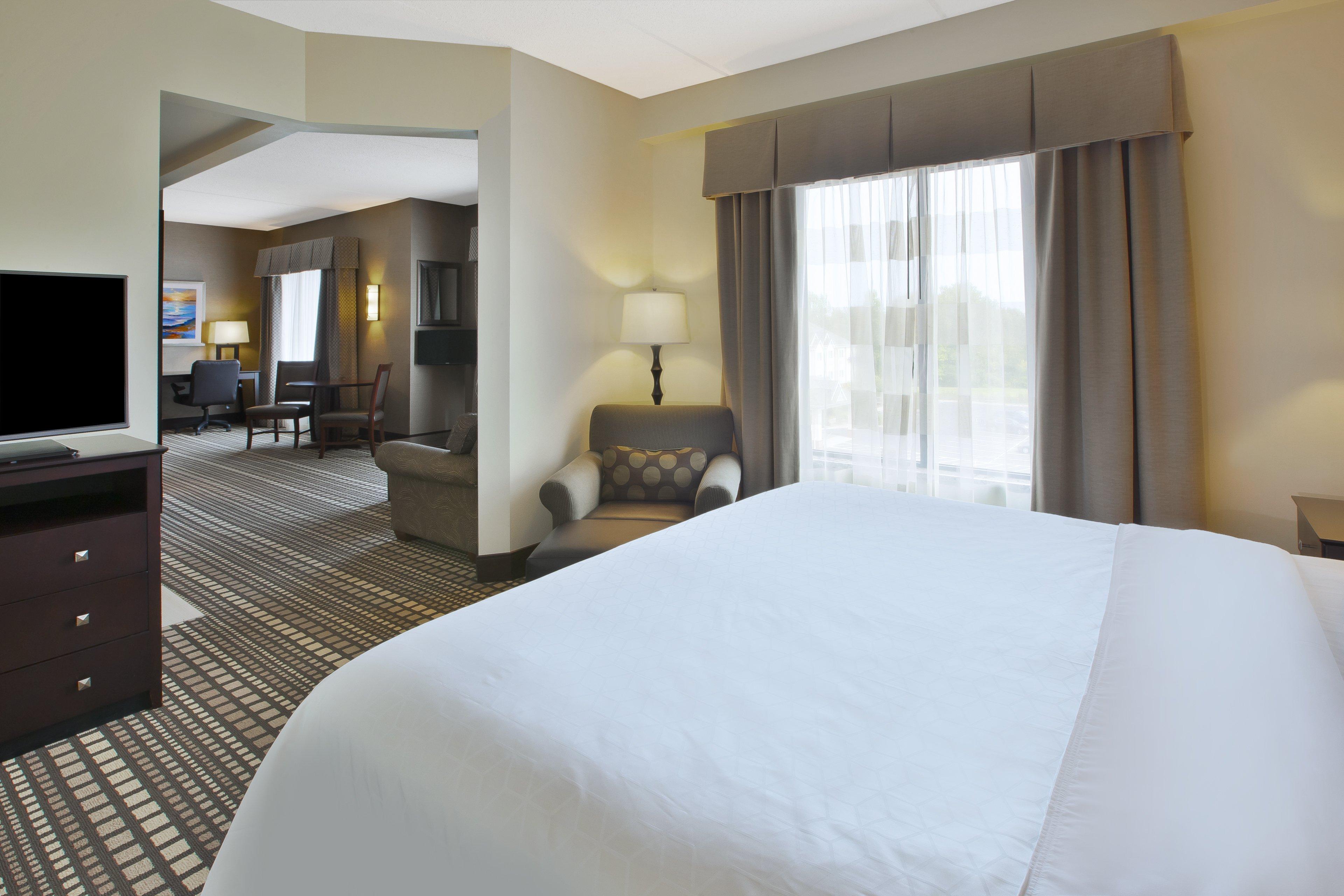 Express & Finger Lakes By Ihg 2*