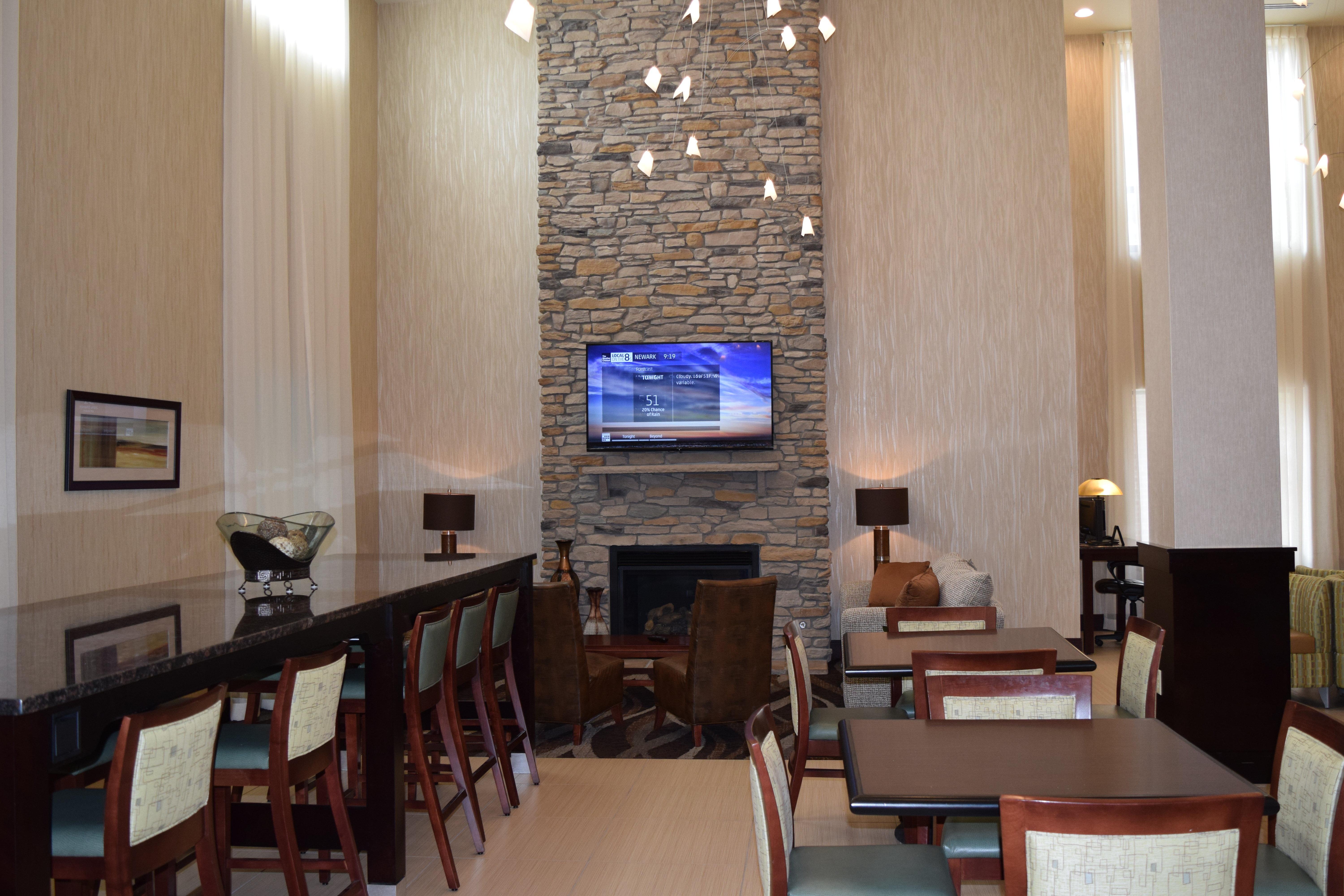 Express & Finger Lakes By Ihg 2*