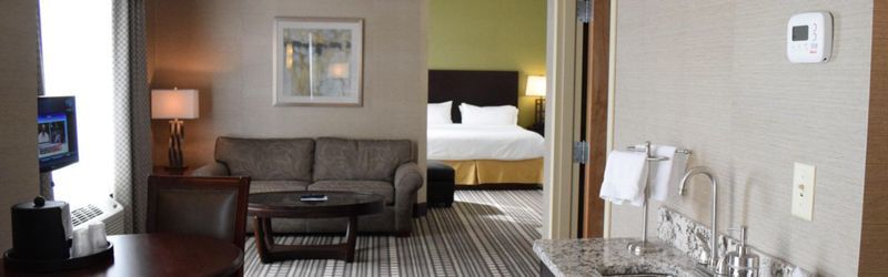 Express & Finger Lakes By Ihg 2*